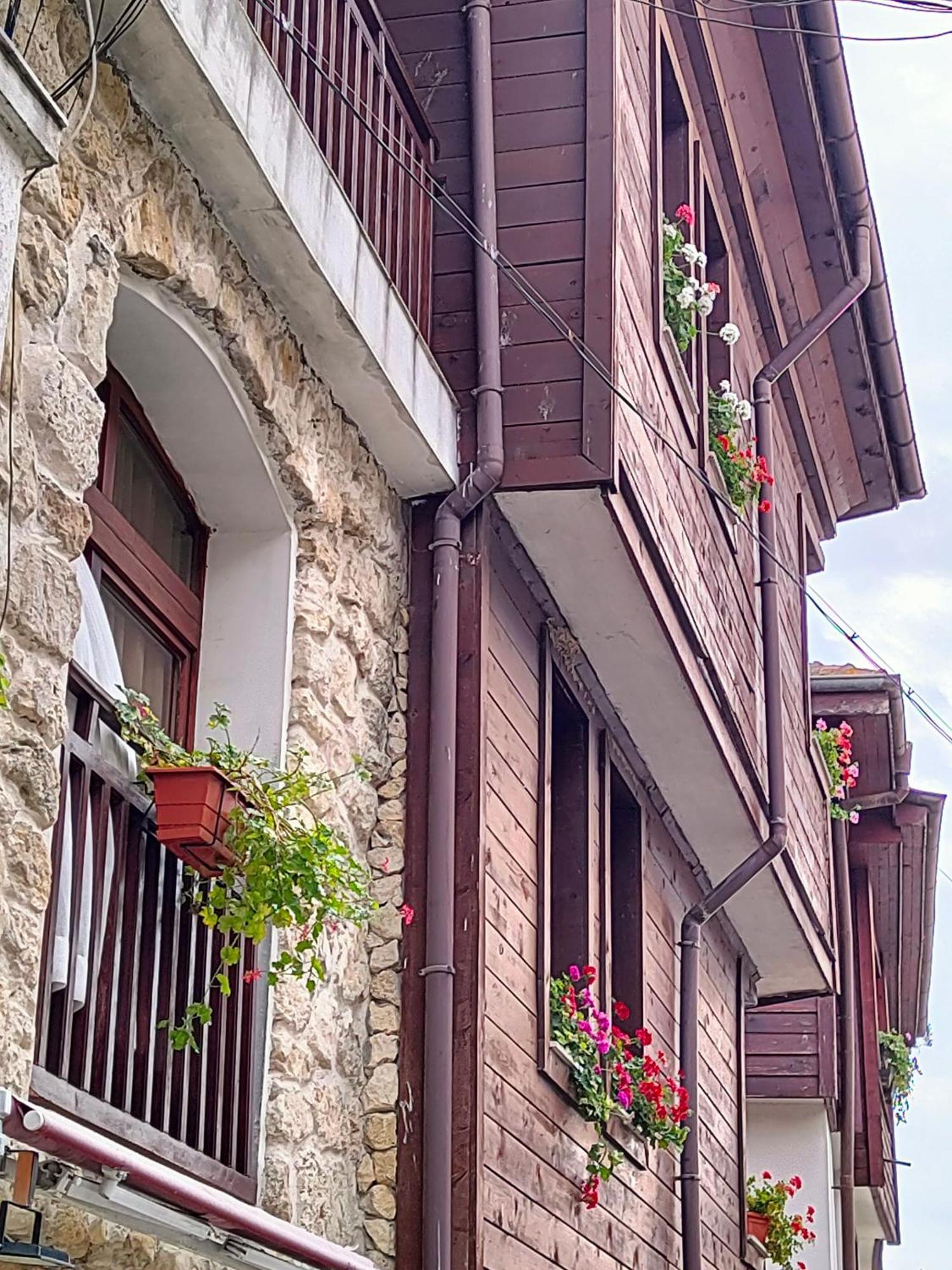 Guest Rooms Melsambria Nesebar Exteriör bild